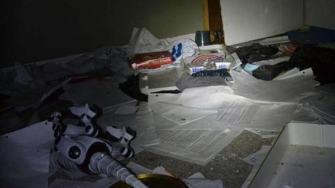 House out of place - DSC_0024.jpg