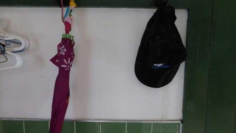 Paula and Family - P1130402.jpg