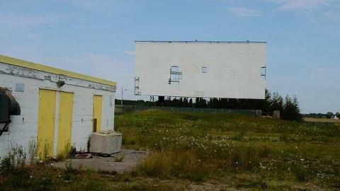 Night at the drive in - Elmvale-Drive-In115.jpg