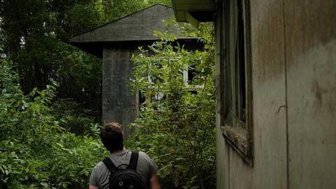 houses long lost - Migrant-camp44.jpg