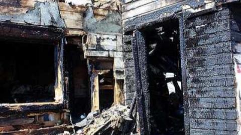 Beachburg burnt house Apr 2015 - Beachburg--Burnt-house8.jpg