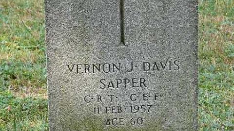 Great War Memorial - Chesterfield-(Ghost-town)30.jpg