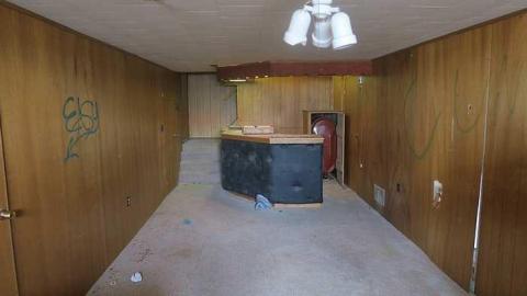 Vacant 2 storey - IMG_3791.jpg