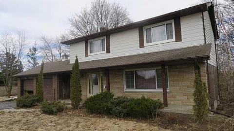 Vacant 2 storey - IMG_3844.jpg