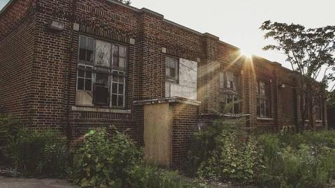 Asylum - Century-Manor-Asylum340.jpg