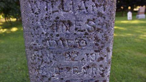 Mayne Cemetery - Mayne-(ghost-town)19.jpg