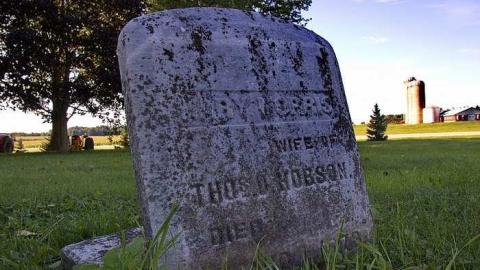 Mayne Cemetery - Mayne-(ghost-town)13.jpg