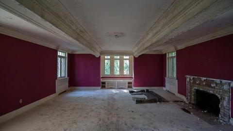 Large Mansion - Pelham, Ontario