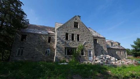 Large Mansion photo 5