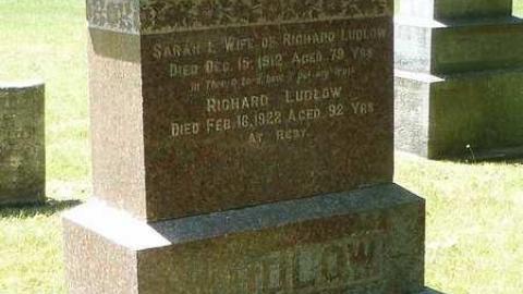 Graham's - Grahams-Pioneer-Cemetery50.jpg