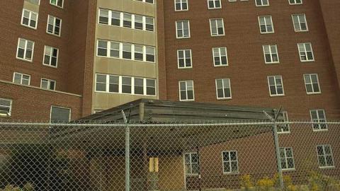 BARBED FENCE - Exterior only  - St.-Josephs-Hospital-Sudbury60.jpg