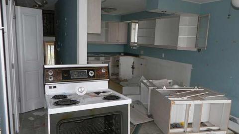 Slight vandalism - SAM_2693.jpg