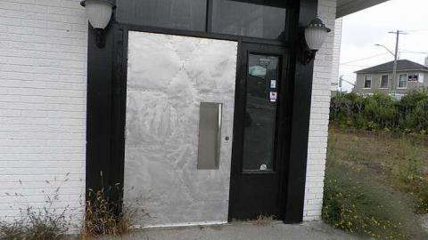 Bar none - Bar-hopping-no-more2.jpg