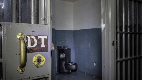 Jailhouse Blues - St.-Thomas-Justice-Building61.jpg