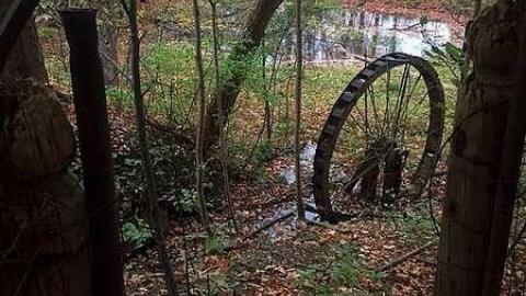 October 2018 - Abandoned-Water-Wheel35.jpg