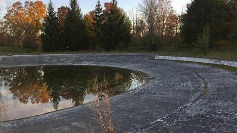 October 2018 - Abandoned-Wading-Pool32.jpg