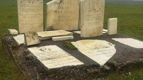 October 2018 - Thamesford-Pioneer-Cemetery1.jpg