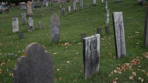 Read's Cemetery - Reads-Cemetery15.jpg