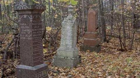 Jelly Farm Cemetery - Jelly-Cemetery6.jpg