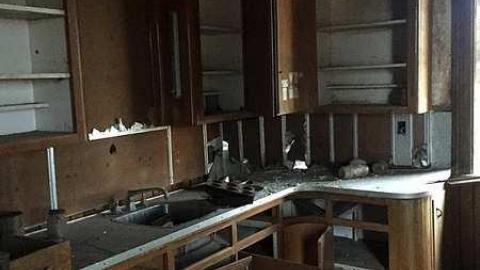 Neglected Farmhouse - 022.jpg