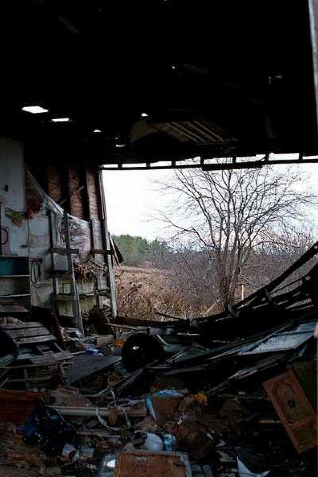 Lonely Looking House photo 3