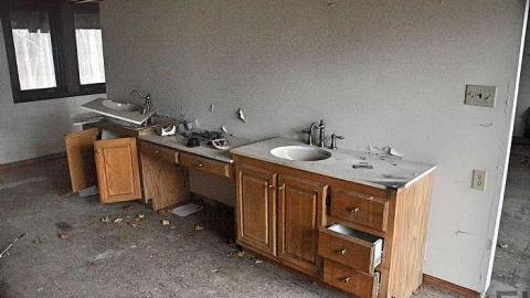 Stone Mansion - Stone-Brick-Mansion4.jpg