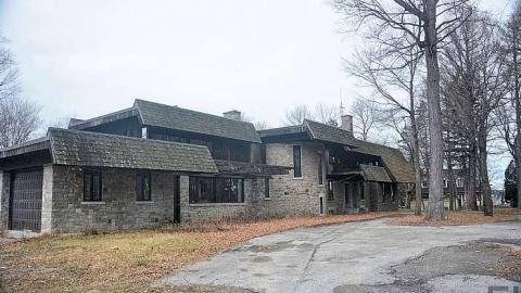 Stone Brick Mansion photo 4