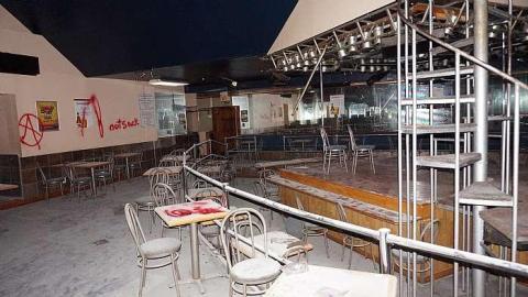 Nudie Bar - DSC05016.jpg