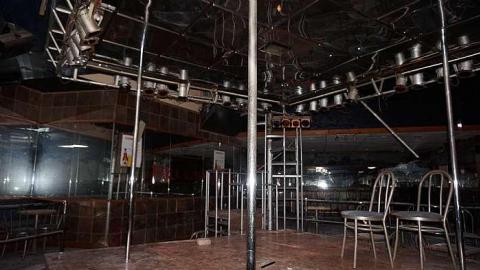 Nudie Bar - DSC05021.jpg