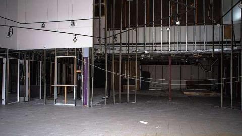 Very cold  - Volvo-of-Toronto4.jpg