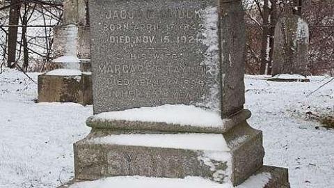 December 2018 - Salem--Smuck-Cemetery12.jpg