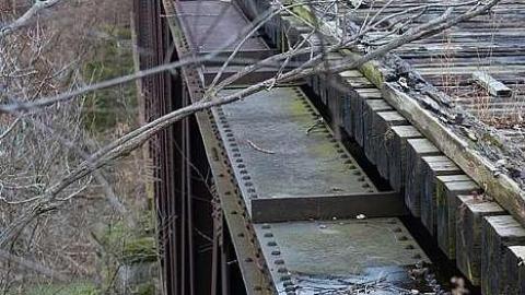 December 2018 - Railway-Bridge-over-the-Thames20.jpg