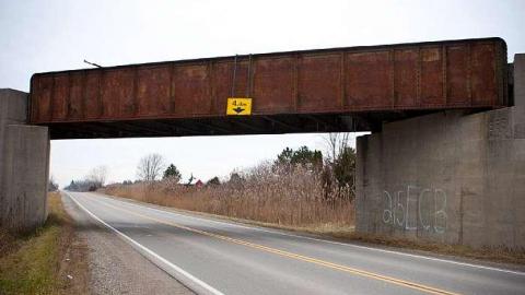 December 2018 - Melbourne-Road-Railway-Bridge8.jpg