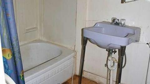 Older visit: 2013 - Paisley-House80.jpg