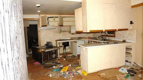 Pre Demolition 2012 - Ericas-Place104.jpg