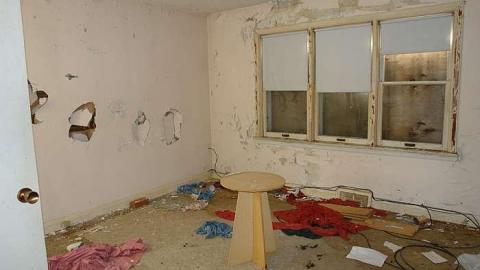 Pre Demolition 2012 - Ericas-Place107.jpg