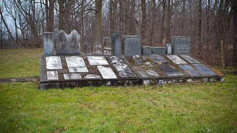 December 2018 - Willey-Pioneer-Cemetery33.jpg