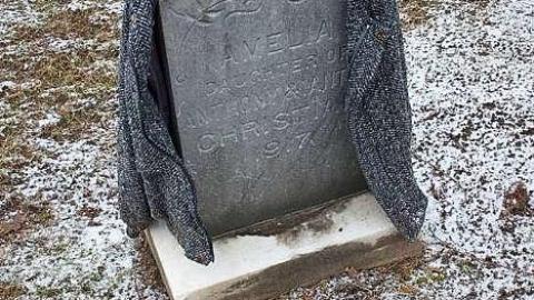 December 2018 - Kilbourne-Pioneer-Cemetery22.jpg