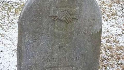 December 2018 - Kilbourne-Pioneer-Cemetery33.jpg