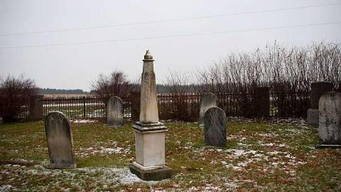 December 2018 - Southgate--ONeil-Cemetery11.jpg