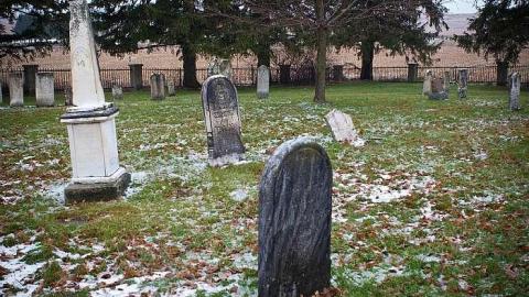 December 2018 - Southgate--ONeil-Cemetery24.jpg