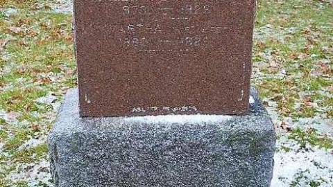 December 2018 - Southgate--ONeil-Cemetery25.jpg