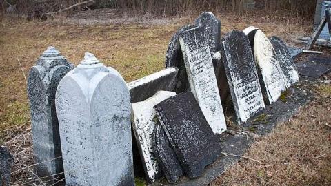 January 2019 - Ross-Cemetery6.jpg