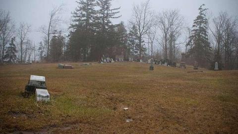 January 2019 - Ross-Cemetery32.jpg