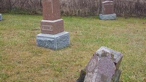 January 2019 - McIntyre-Cemetery3.jpg
