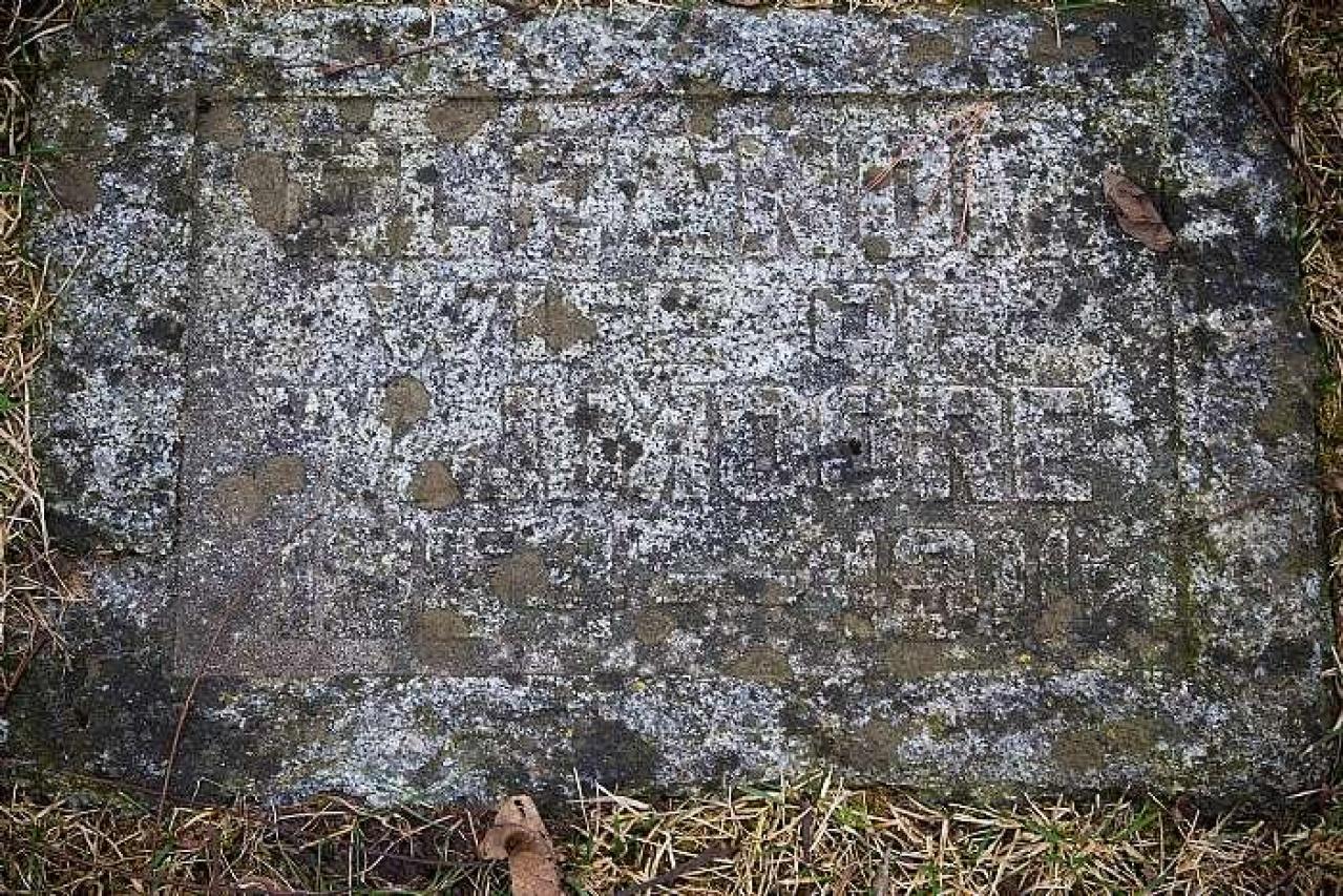 January 2019 - St-Peters--Church-Cemetery32.jpg