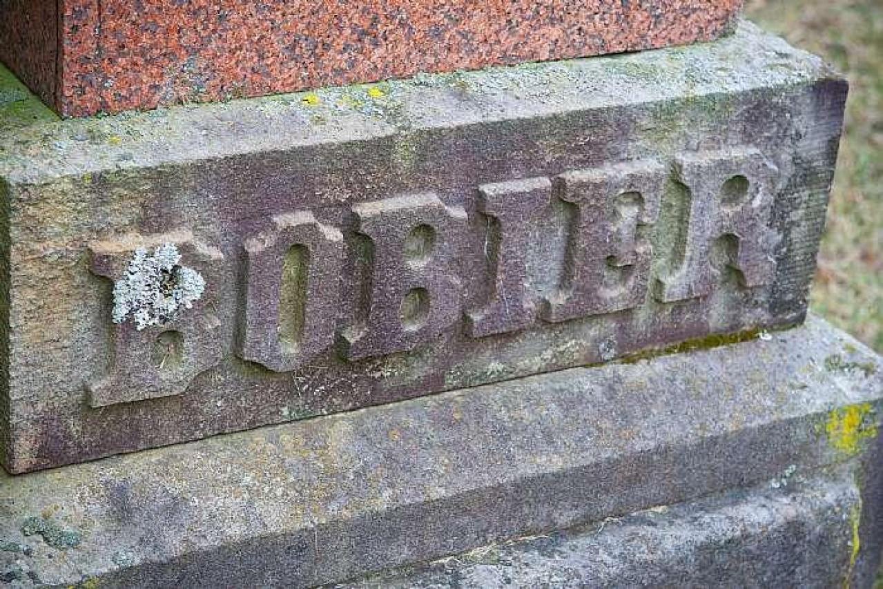 January 2019 - St-Peters--Church-Cemetery34.jpg