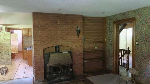 45 Harris Ave 'flowers'n'parquet photo 2