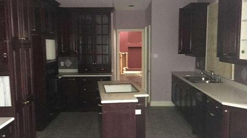 Natural Gas - 40-Harris-Gas-Leak-Mansion2.jpg