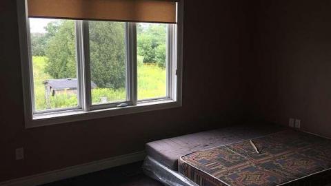 40 Harris 'Gas Leak Mansion' photo 5